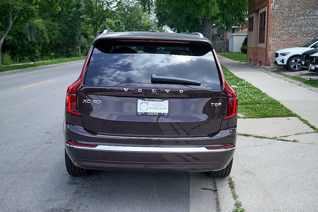 New 2026 Volvo XC90 T8 Plus w/ Protection Package AWD/4WD image 8