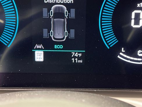 New 2026 Hyundai Tucson Blue SE image 21