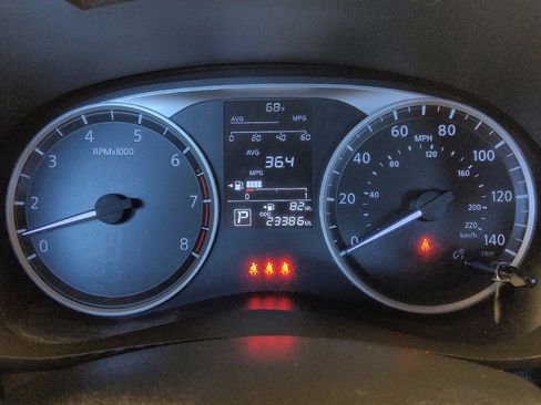 Used 2025 Nissan Versa S FWD image 23