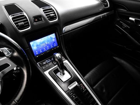 Used 2015 Porsche Cayman image 16