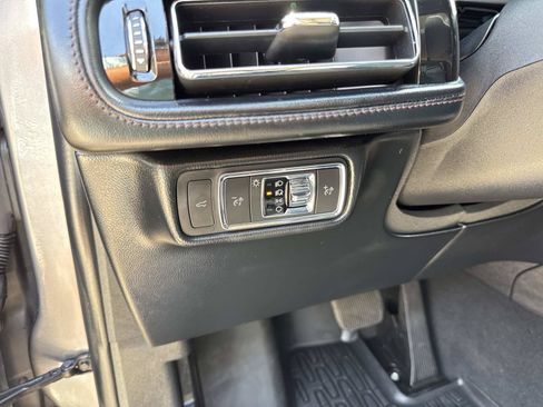 Used 2022 Lincoln Aviator Reserve w/ Equipment Group 201A AWD/4WD image 21