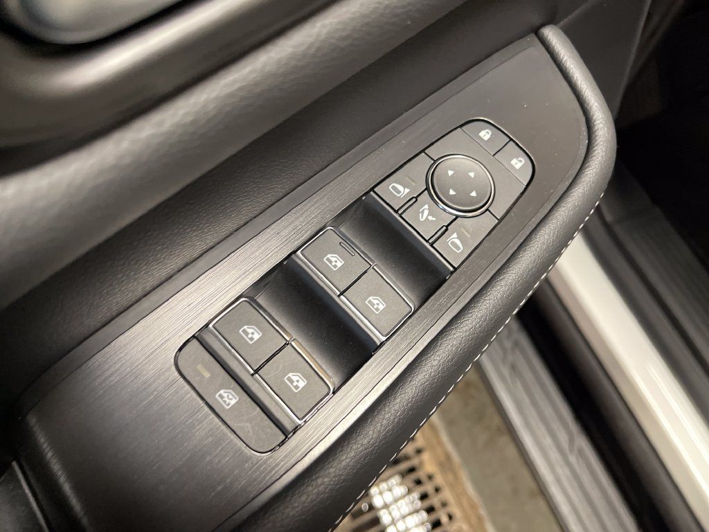 Certified 2026 Nissan Armada PRO-4X w/ Captain's Chari Seat Package AWD/4WD image 14