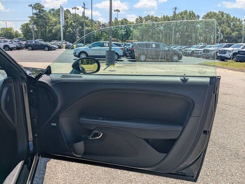 Used 2023 Dodge Challenger SRT Hellcat w/ Driver Convenience Group RWD image 27