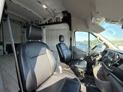 Used 2024 Ford Transit 250 148 High Roof RWD image 29