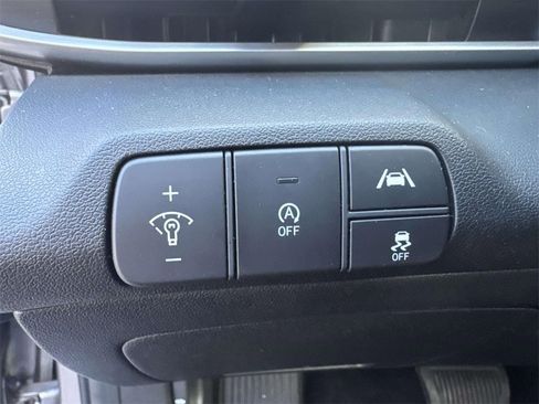 Certified 2021 Hyundai Elantra SE image 19