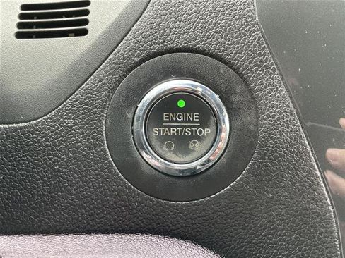 Certified 2018 Ford Explorer XLT FWD image 20