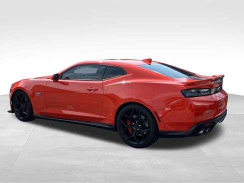 Used 2018 Chevrolet Camaro SS w/ Hot Wheels Edition RWD image 2