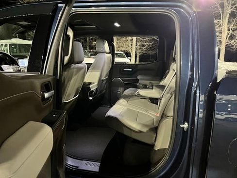 Used 2021 GMC Sierra 1500 SLT w/ Technology Package image 23