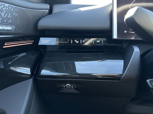 New 2026 BMW 530i w/ Premium Package image 26