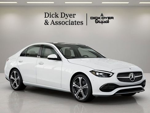 Used 2025 Mercedes-Benz C 300 Sedan image 37
