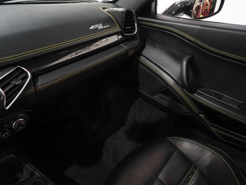 Used 2011 Ferrari 458 Italia Coupe RWD image 13