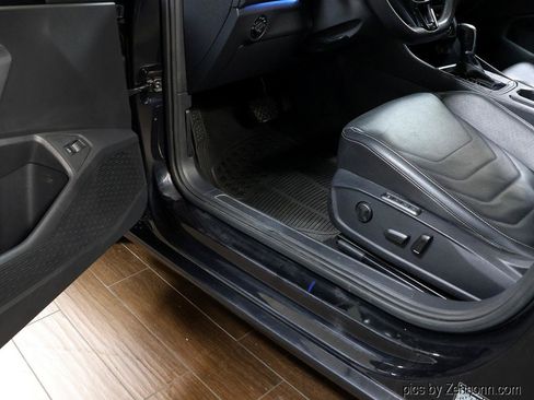 Used 2019 Volkswagen Jetta SEL Premium FWD image 28