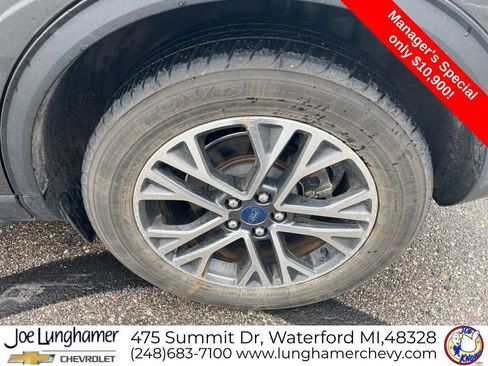 Used 2020 Ford Escape SEL image 11