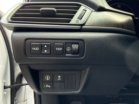 Used 2018 Honda Accord Touring image 18