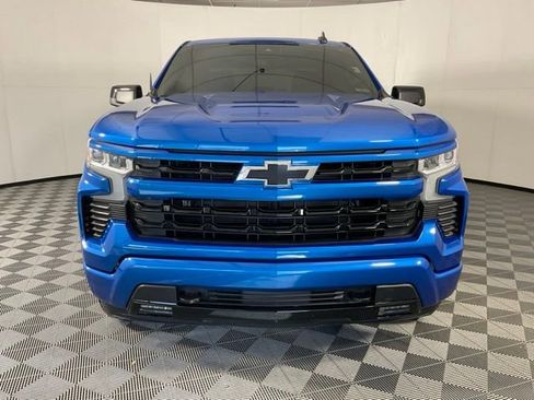 Used 2022 Chevrolet Silverado 1500 RST image 2