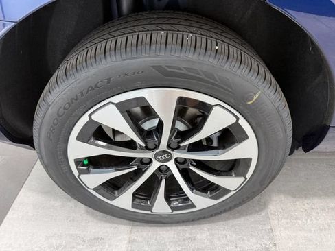New 2026 Audi Q3 quattro 2.0T AWD/4WD image 3