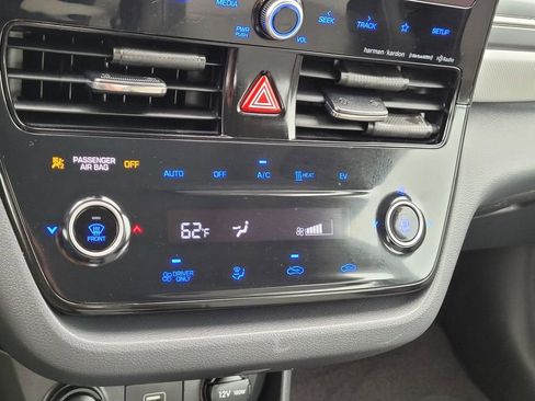 Used 2020 Hyundai Ioniq Limited image 26