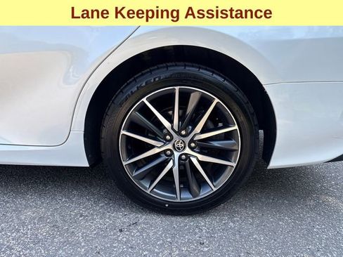 Used 2021 Toyota Camry XLE w/ Carpet Mat Package (TMS) AWD/4WD image 9