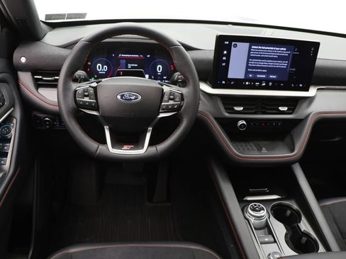 Used 2025 Ford Explorer ST image 15