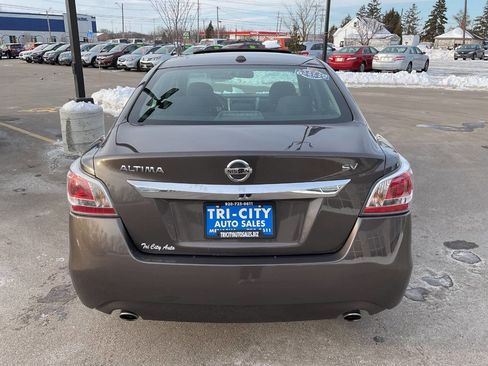 Used 2015 Nissan Altima 2.5 SV w/ Convenience Package image 6