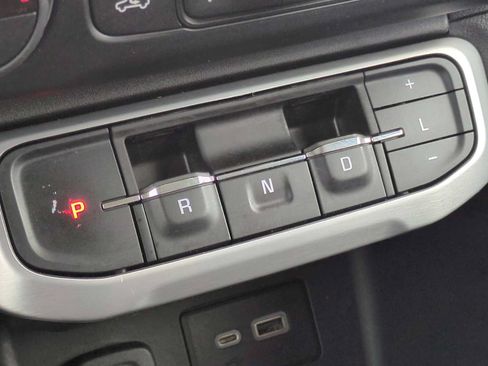 Used 2020 GMC Acadia SLE FWD image 15