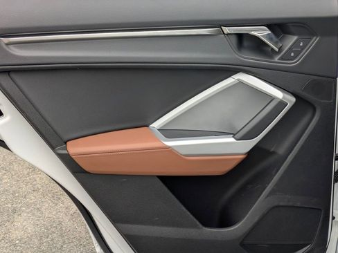 Used 2025 Audi Q3 2.0T Premium w/ Convenience Package image 32