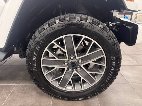 Used 2024 Jeep Wrangler High Altitude AWD/4WD image 27