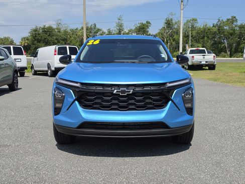 New 2026 Chevrolet Trax LT w/ Sunroof Package FWD image 12