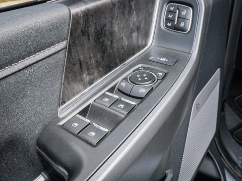 Used 2024 Ford F350 Lariat w/ Lariat Ultimate Package AWD/4WD image 15
