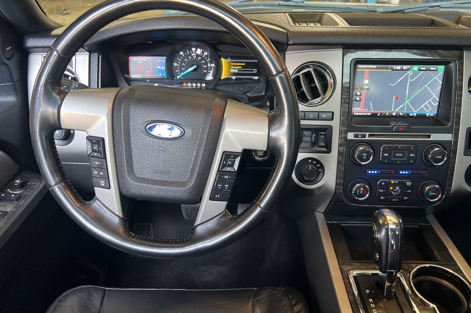 Used 2015 Ford Expedition Limited w/ Equipment Group 301A AWD/4WD image 15