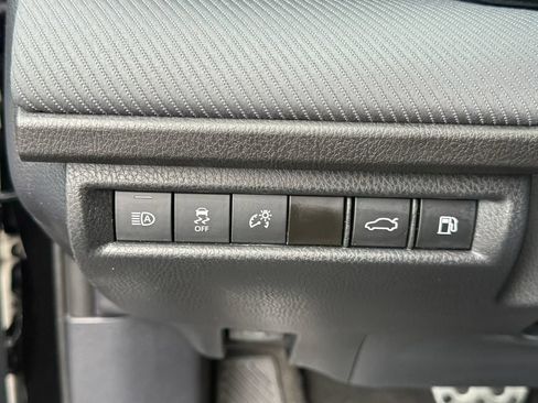 Used 2025 Toyota Camry SE FWD image 21