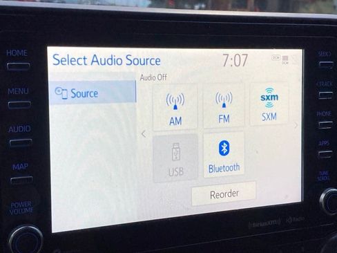 Used 2022 Toyota Highlander LE FWD image 19