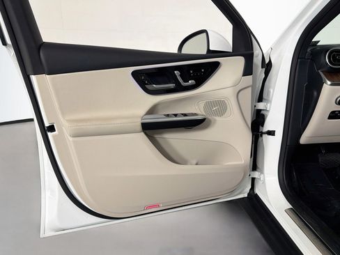 Certified 2026 Mercedes-Benz GLC 300 image 22