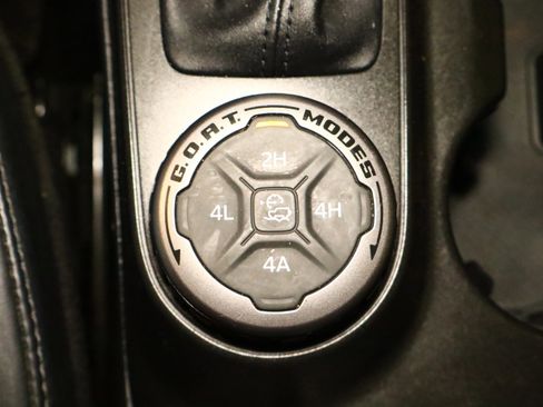 Used 2023 Ford Bronco Everglades image 27