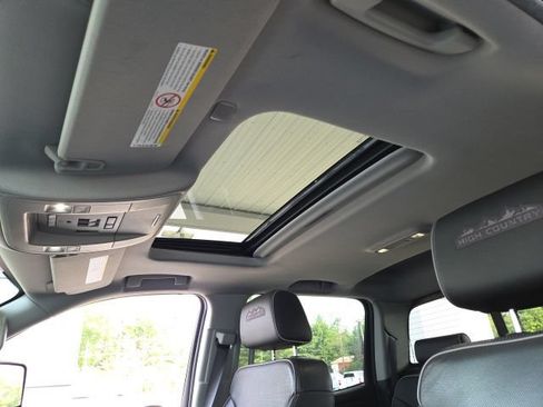 Used 2018 Chevrolet Silverado 2500 High Country AWD/4WD image 7