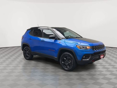 Used 2023 Jeep Compass Trailhawk AWD/4WD image 29