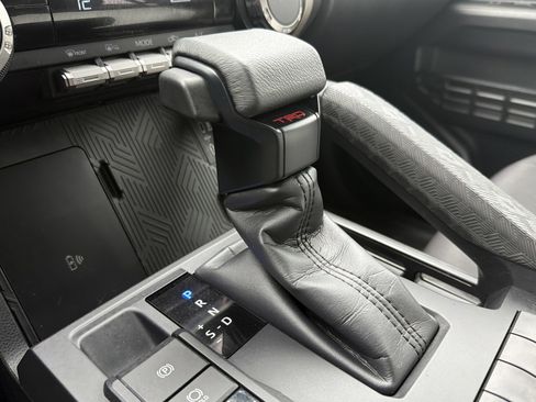 Used 2024 Toyota Tacoma TRD Sport w/ TRD Sport Upgrade Package image 24