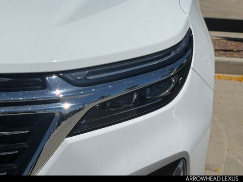 Used 2022 Chevrolet Equinox Premier FWD image 12