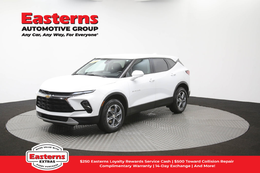 Used 2025 Chevrolet Blazer LT FWD image 57