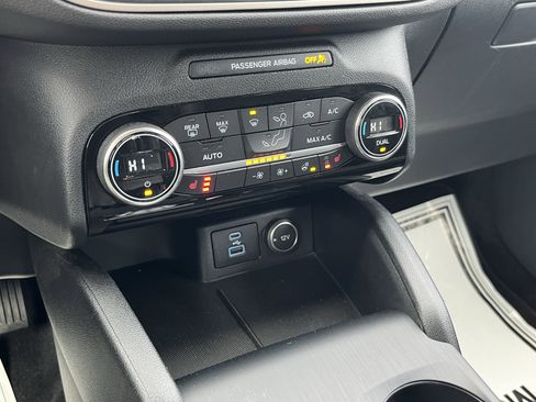 Used 2021 Ford Escape SEL w/ SEL Stealth AWD Package image 28