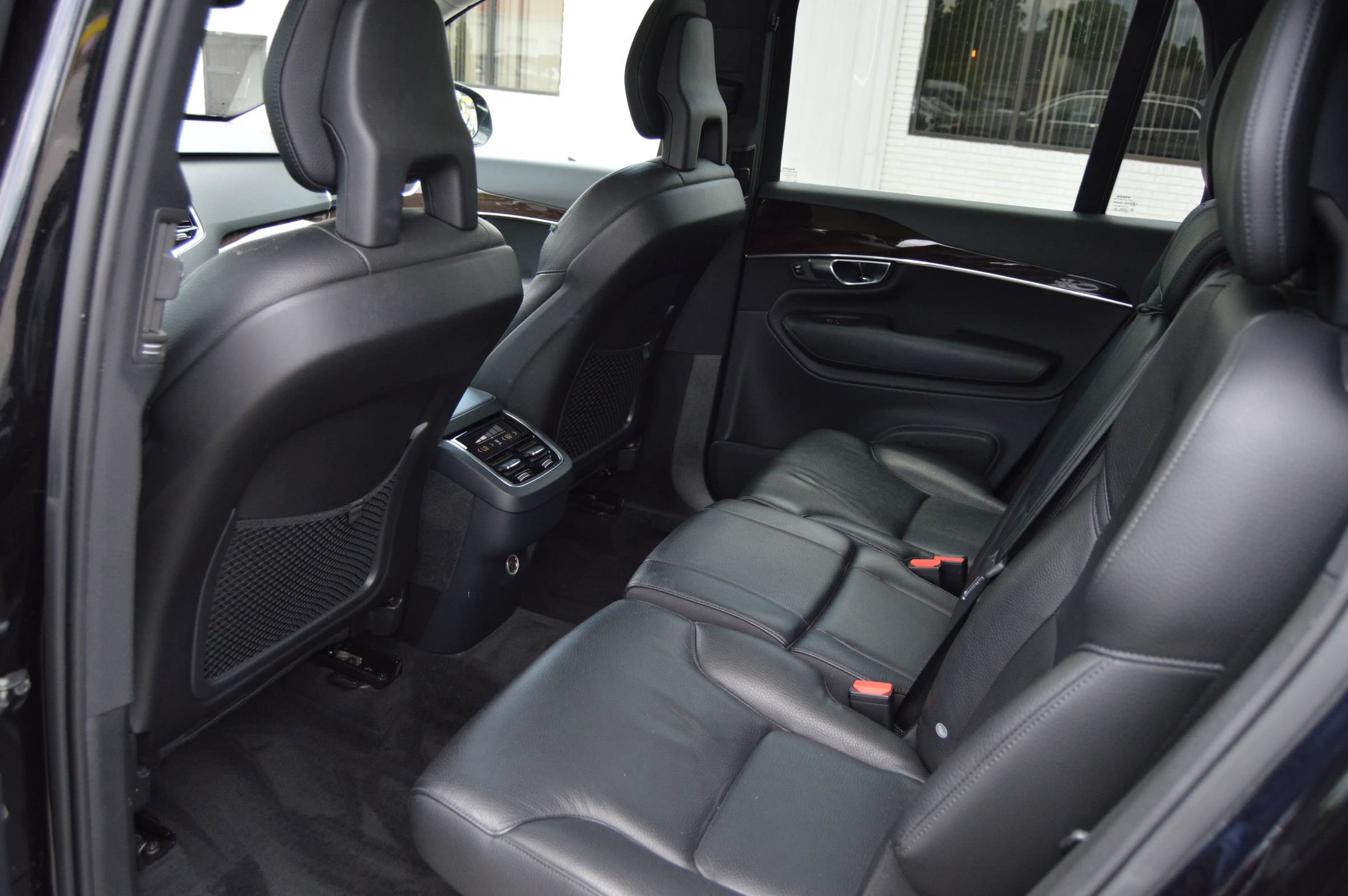Used 2017 Volvo XC90 T6 Momentum w/ Vision Package AWD/4WD image 19