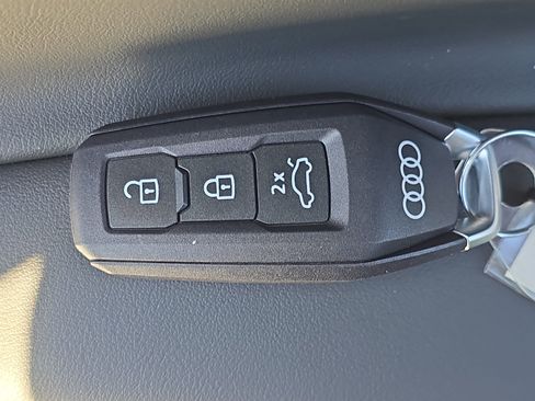 New 2025 Audi Q5 Prestige image 35