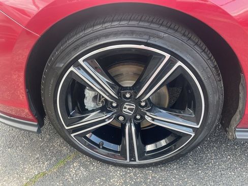 Used 2025 Honda Accord Sport image 4