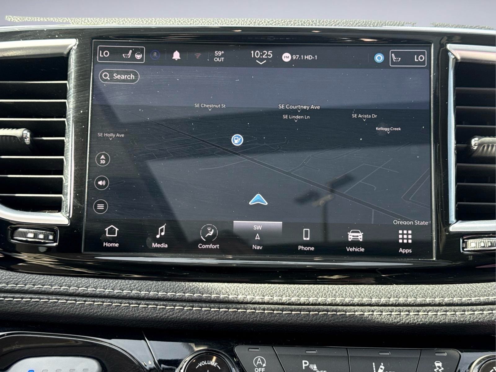 Used 2023 Chrysler Pacifica Limited FWD image 23