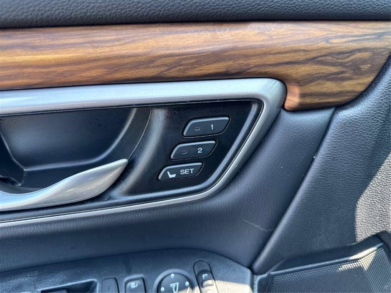 Used 2018 Honda CR-V Touring image 22