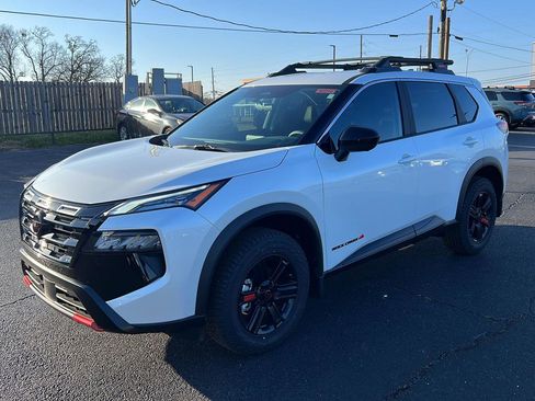 New 2026 Nissan Rogue SV image 7