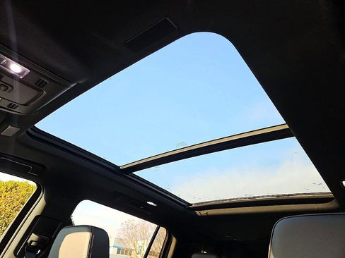 New 2025 Chevrolet Suburban RST w/ RST Capability Package image 17