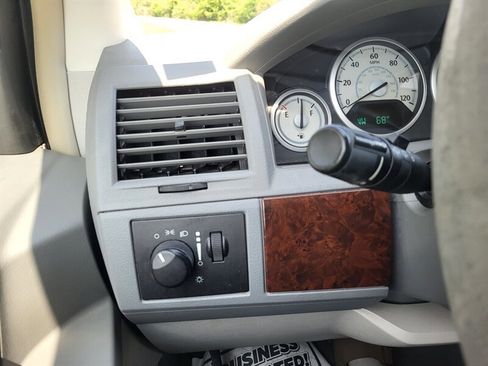 Used 2010 Chrysler Town & Country LX w/ Entertainment Group #1 FWD image 24