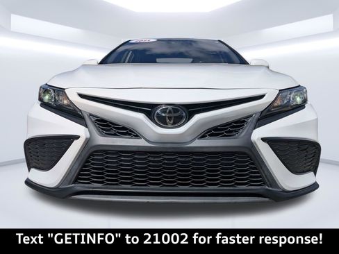 Used 2021 Toyota Camry SE FWD image 7