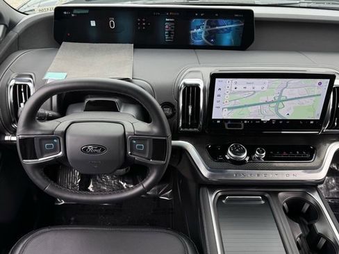 Certified 2026 Ford Expedition Platinum AWD/4WD image 11